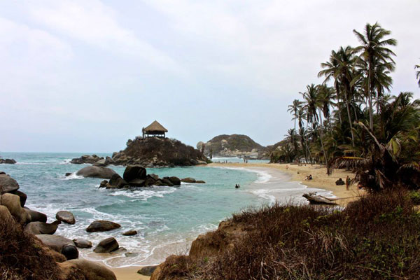 Entre temps couvert et éclaircies, nos aventurières entrent dans le Parc National de Tayrona, véritable pépite colombienne