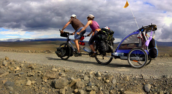 Dans No Man Iceland, Damien Artero et Delphine Million affrontent toutes sortes d'aléas