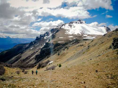 Devant les montagnes d'El Bosson, nos aventurières ne reculent pas et continuent d'avancer