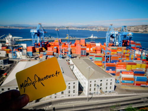 A Valparaiso, nos aventurières découvrent une ville colorée et animée : premier port chilien et deuxième ville chilienne en nombre d'habitants